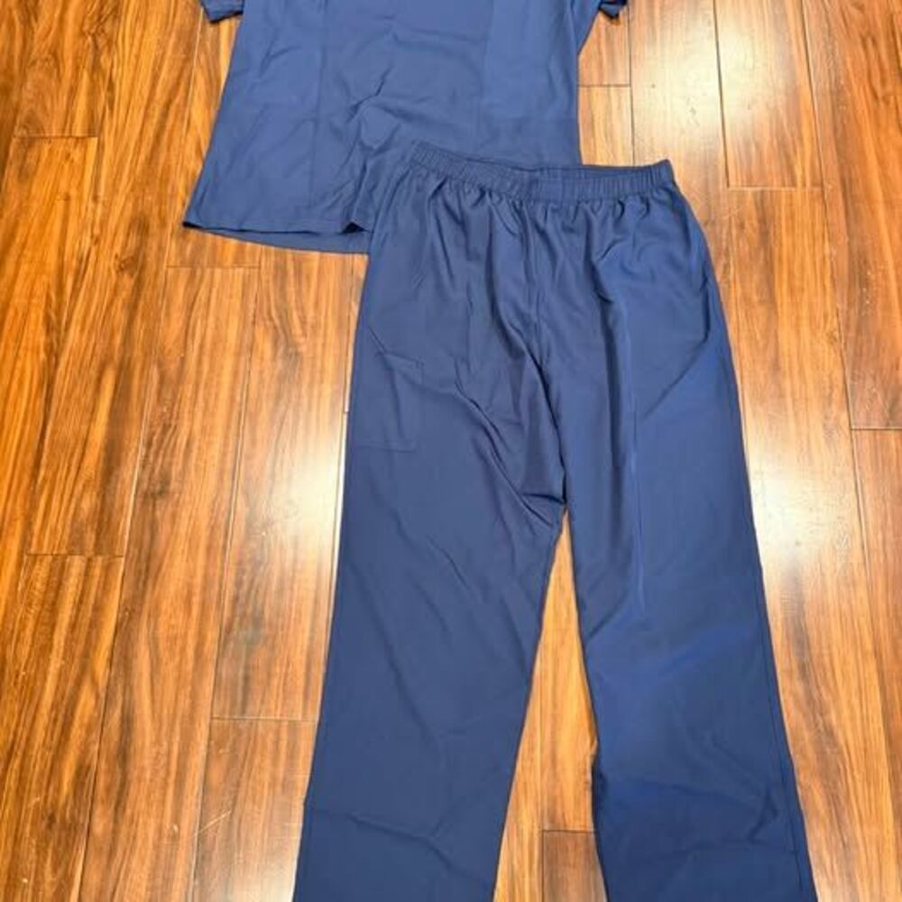 Women’s Navy Blue Medical Scrub Set L